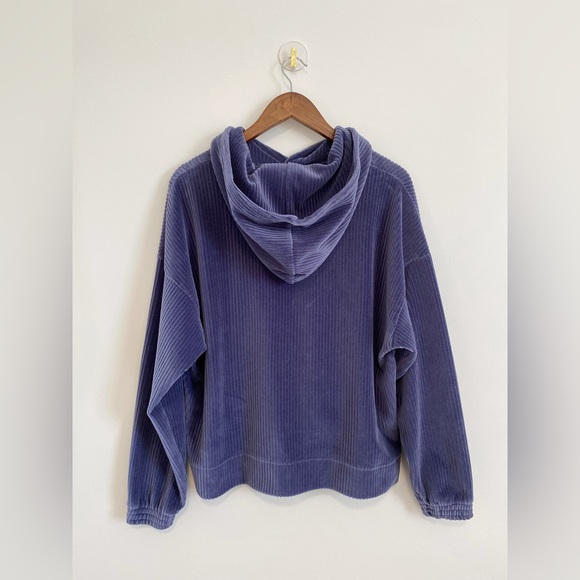 aerie | Groove-On Velour Hoodie - Picture 3 of 8